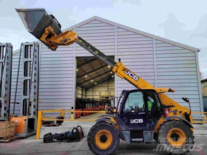 JCB 541-70WM Телескопични товарачи