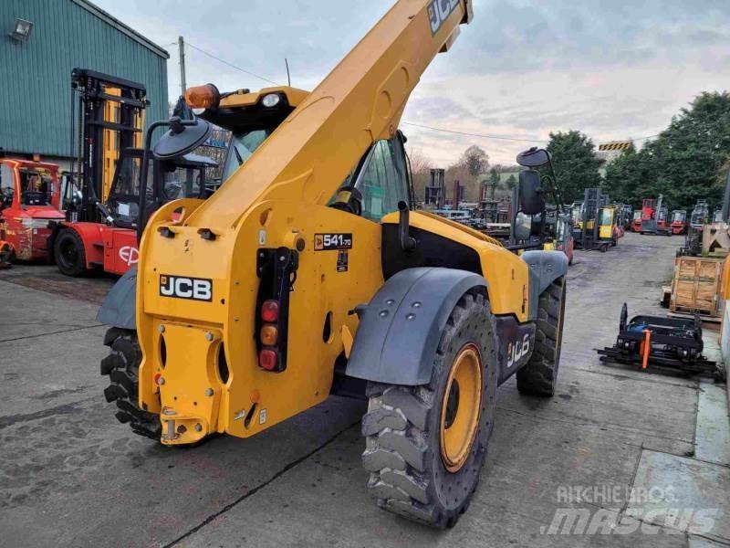 JCB 541-70WM Телескопични товарачи
