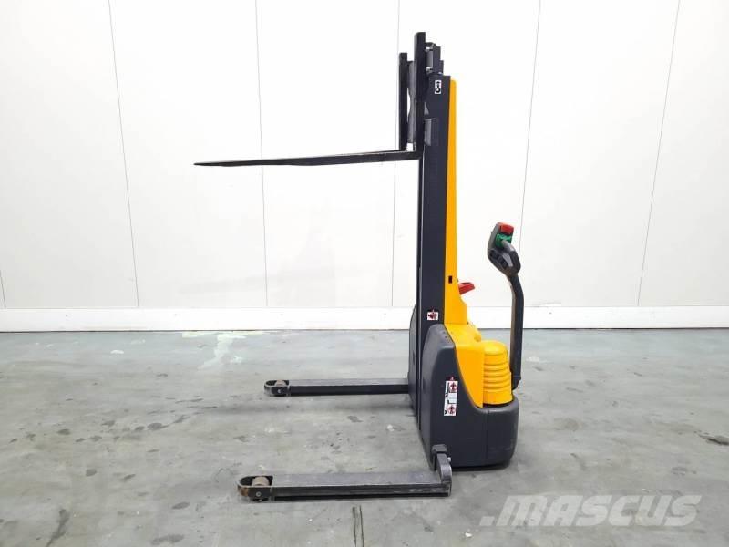 Jungheinrich EMC B10 Колички високоповдигачи с теглич