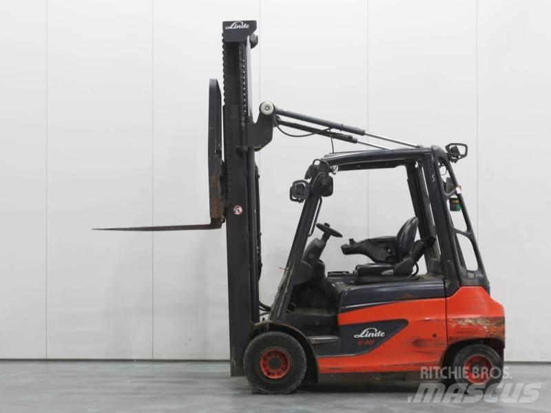 Linde E30-01 387 Електрически вилични кари-повдигачи