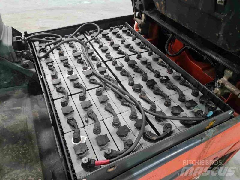 Linde E30-01 387 Електрически вилични кари-повдигачи