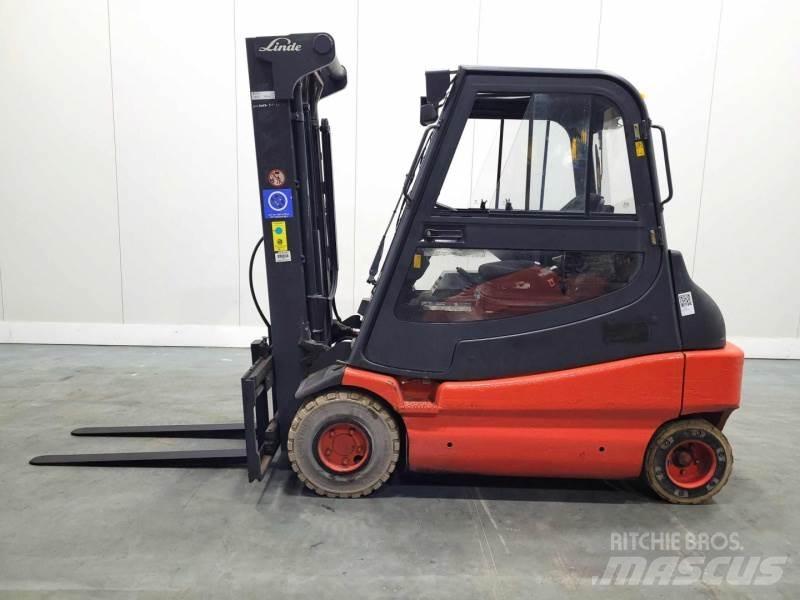 Linde E30-03 336 Електрически вилични кари-повдигачи