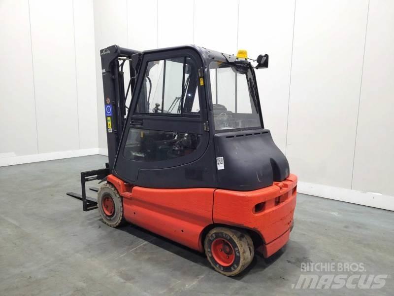 Linde E30-03 336 Електрически вилични кари-повдигачи