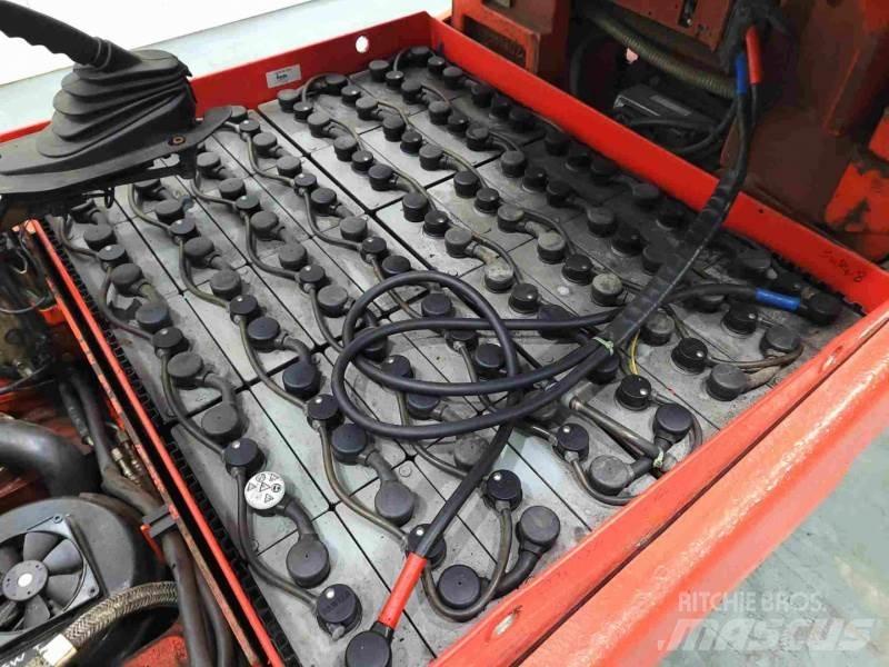 Linde E30-03 336 Електрически вилични кари-повдигачи