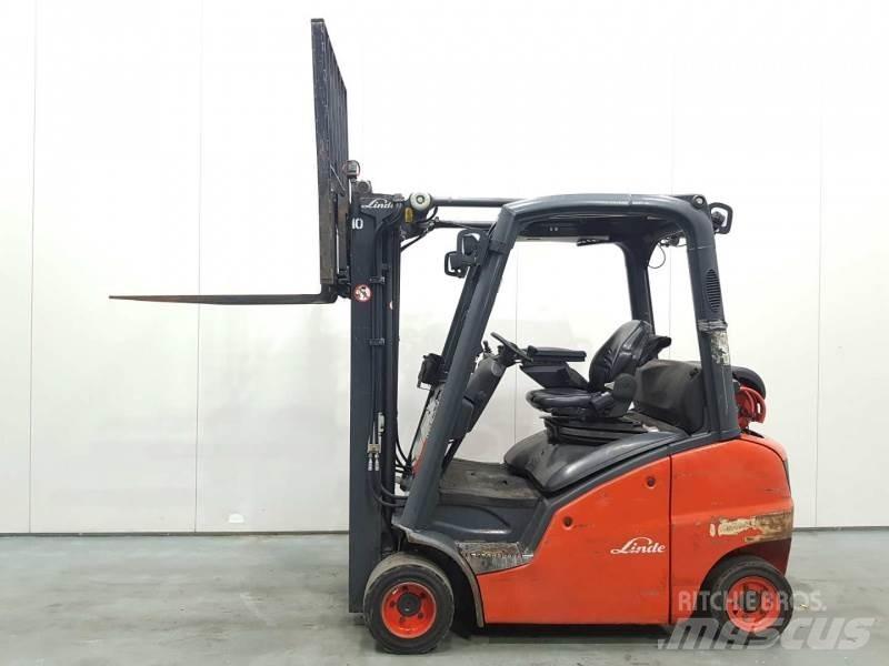 Linde H20T-01 391 Камиони с АГУ
