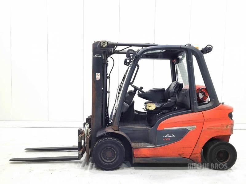 Linde H25T-01 Камиони с АГУ