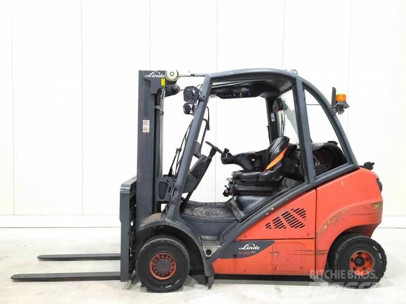 Linde H25T-02 Камиони с АГУ