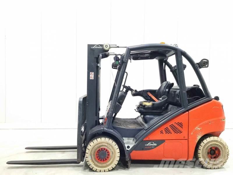Linde H25T-02 RENTAL Камиони с АГУ