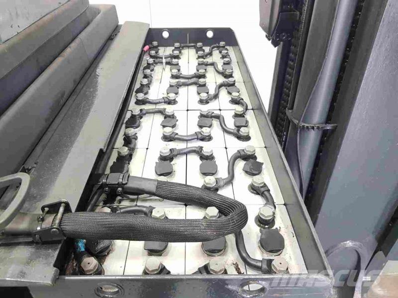 Linde R14HD-01 1120 Ретрак/ Високоповдигач с изместване на вилката напред