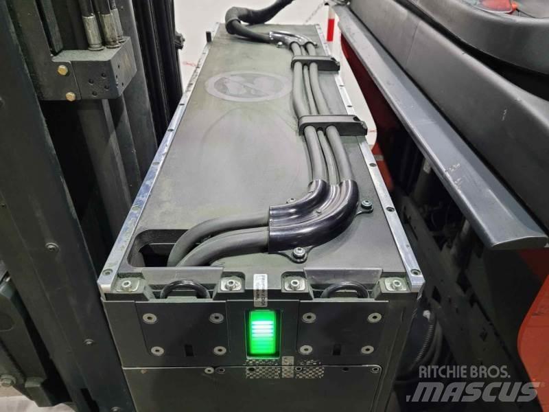 Linde R16-01 LI-ION Ретрак/ Високоповдигач с изместване на вилката напред