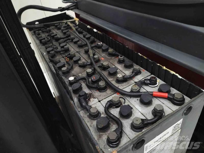 Linde R16HD-01 1120 Ретрак/ Високоповдигач с изместване на вилката напред
