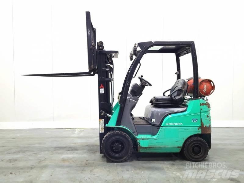 Mitsubishi FG15N Камиони с АГУ