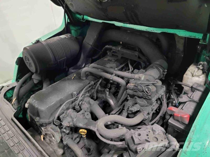 Mitsubishi FG40NT Камиони с АГУ