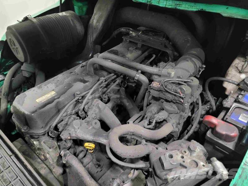 Mitsubishi FG40NT Камиони с АГУ