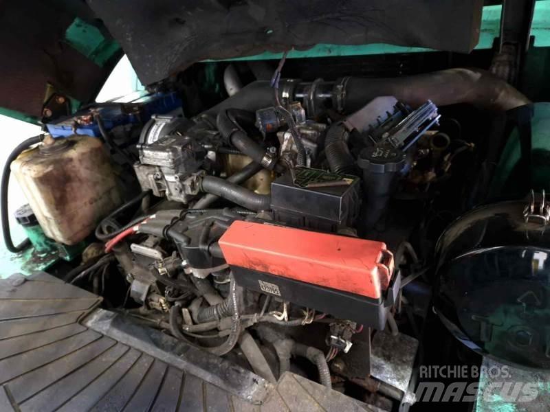 Mitsubishi FGC70K Камиони с АГУ
