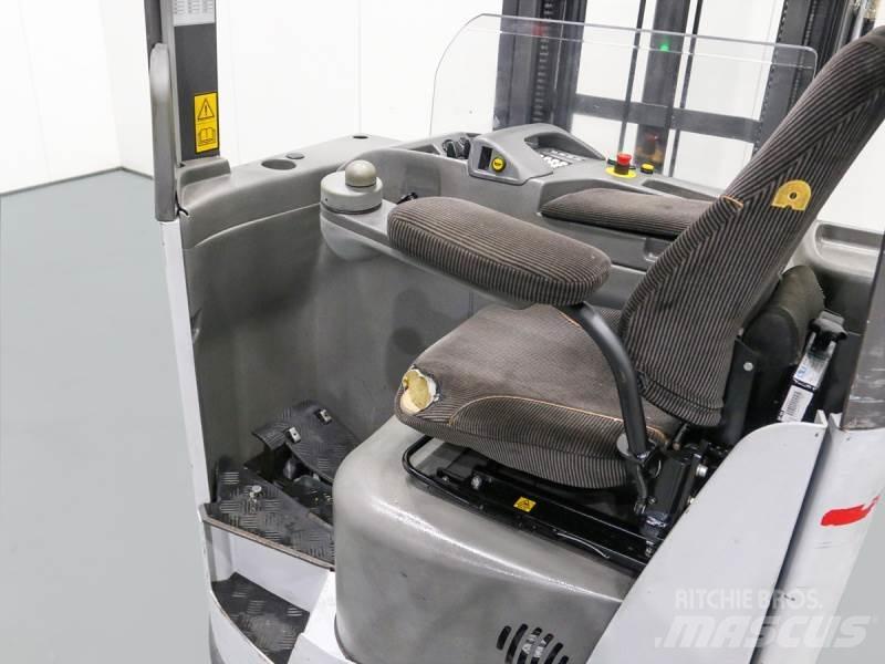 Nissan UNS161 Ретрак/ Високоповдигач с изместване на вилката напред
