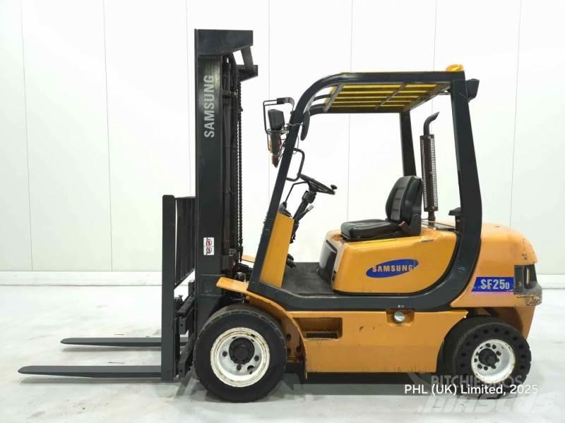 Samsung SF25D Дизелови камиони