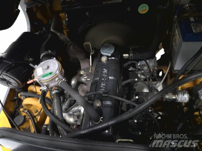 TCM FG18T9H Камиони с АГУ