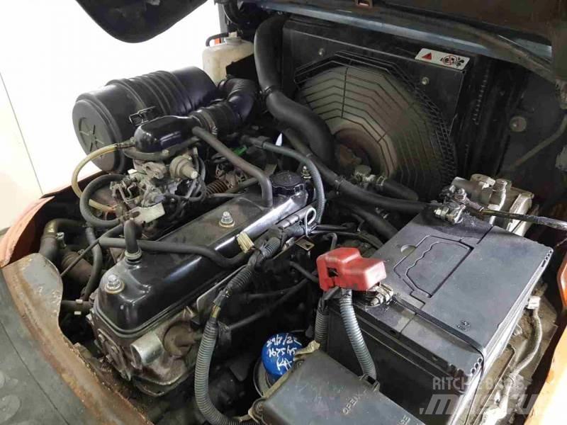 Toyota 42-7FGF15 Камиони с АГУ