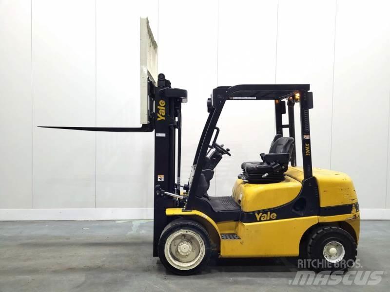 Yale GDP30MX E2195 Дизелови камиони