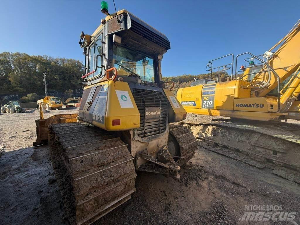 Komatsu D51PX Верижни булдозери
