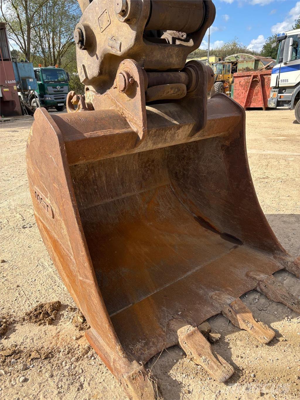 Volvo EC290BLC Верижен екскаватор