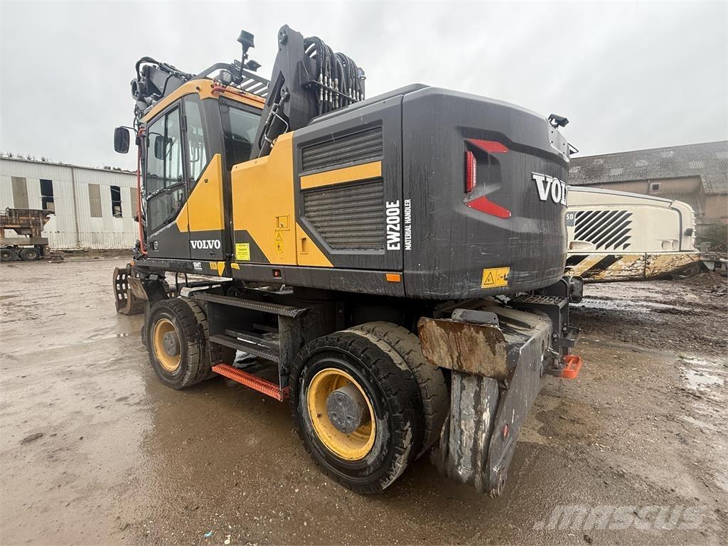 Volvo EW200E Телескопични товарачи