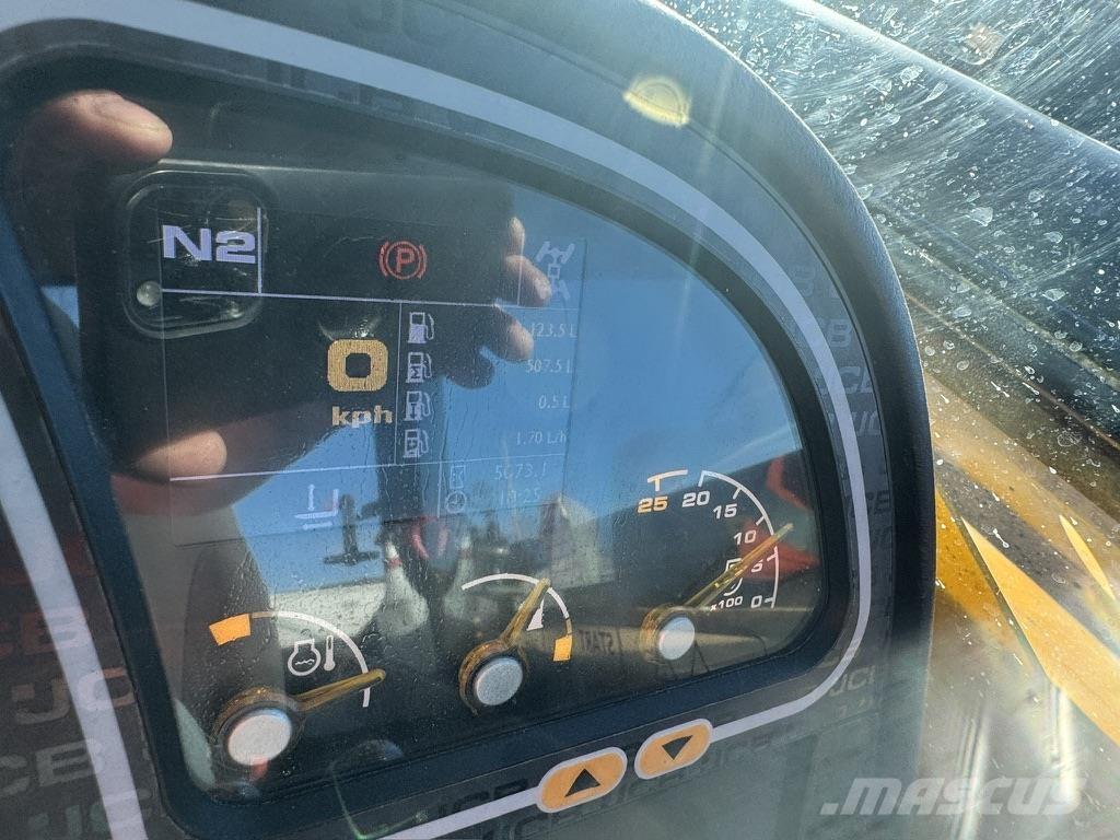 JCB  Телескопични товарачи