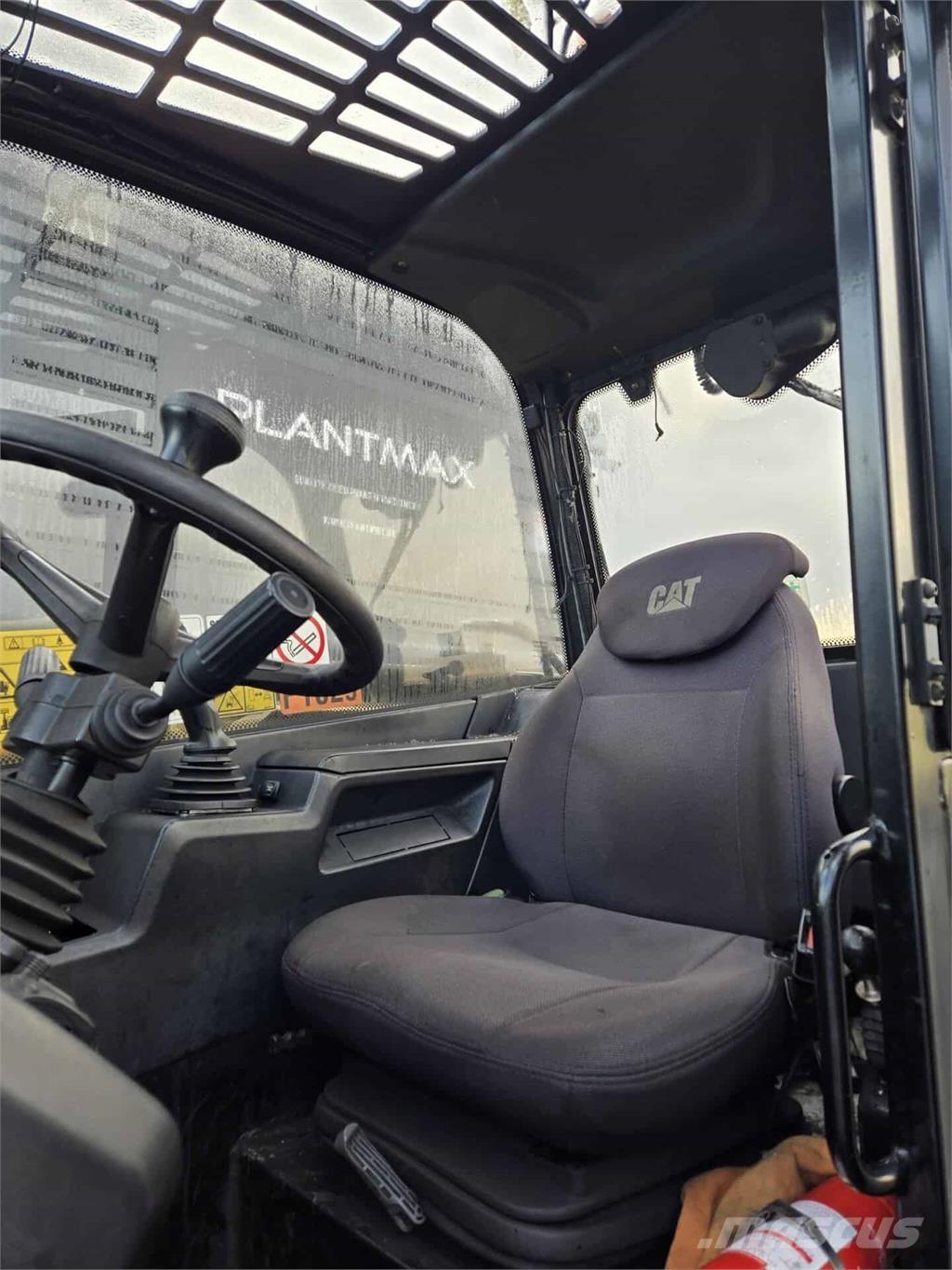 CAT TH417 Телескопични товарачи