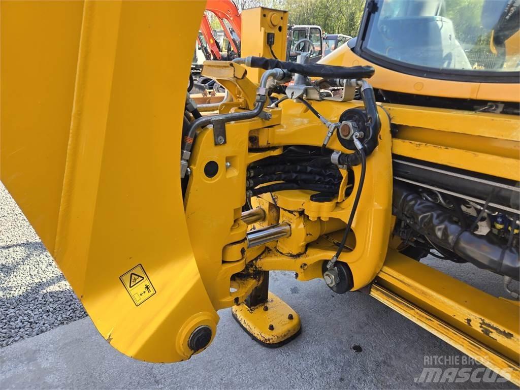 JCB 3CX Товарач със заден ексватор