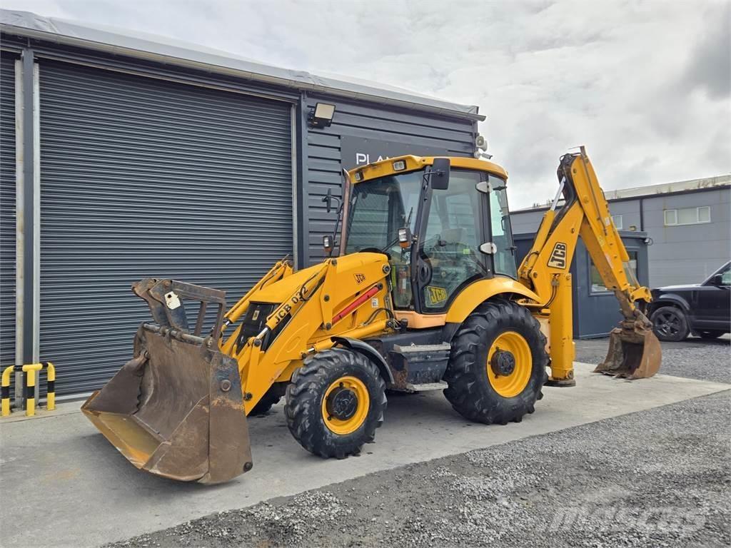 JCB 3CX Товарач със заден ексватор