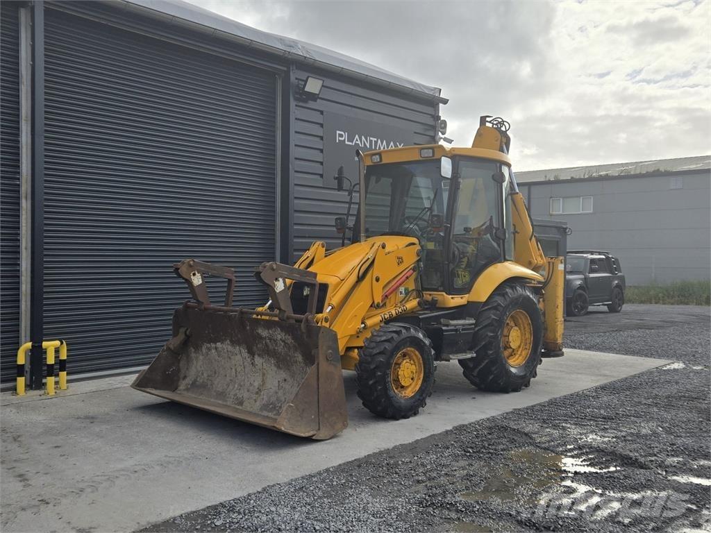 JCB 3CX Товарач със заден ексватор