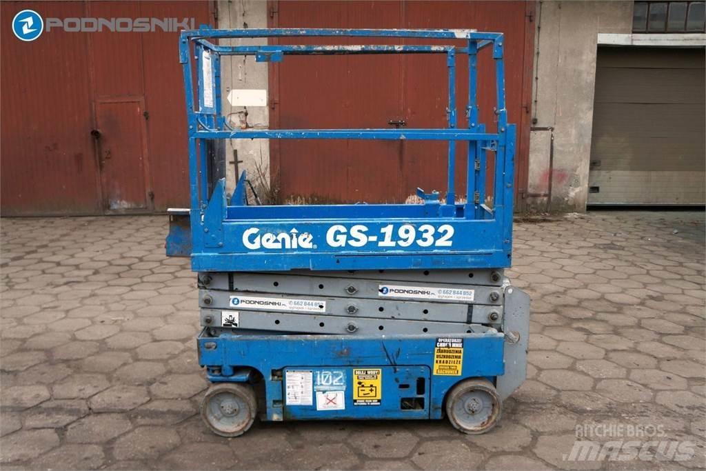 Genie 1932 Ножични работни платформи