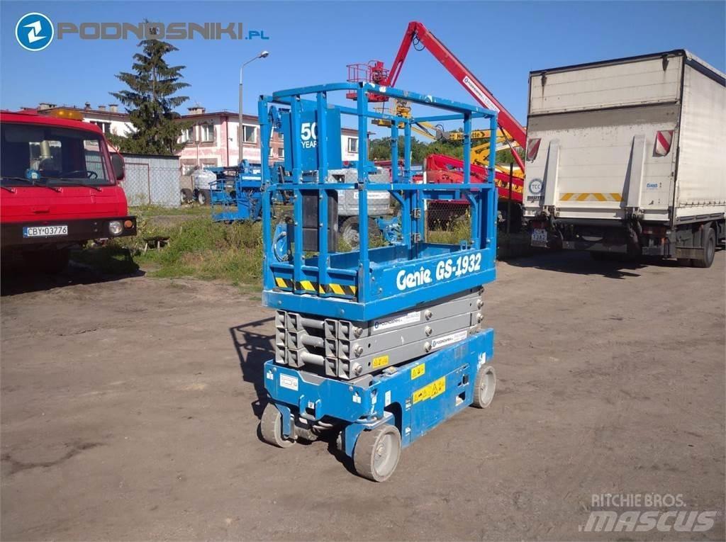 Genie 1932 Ножични работни платформи