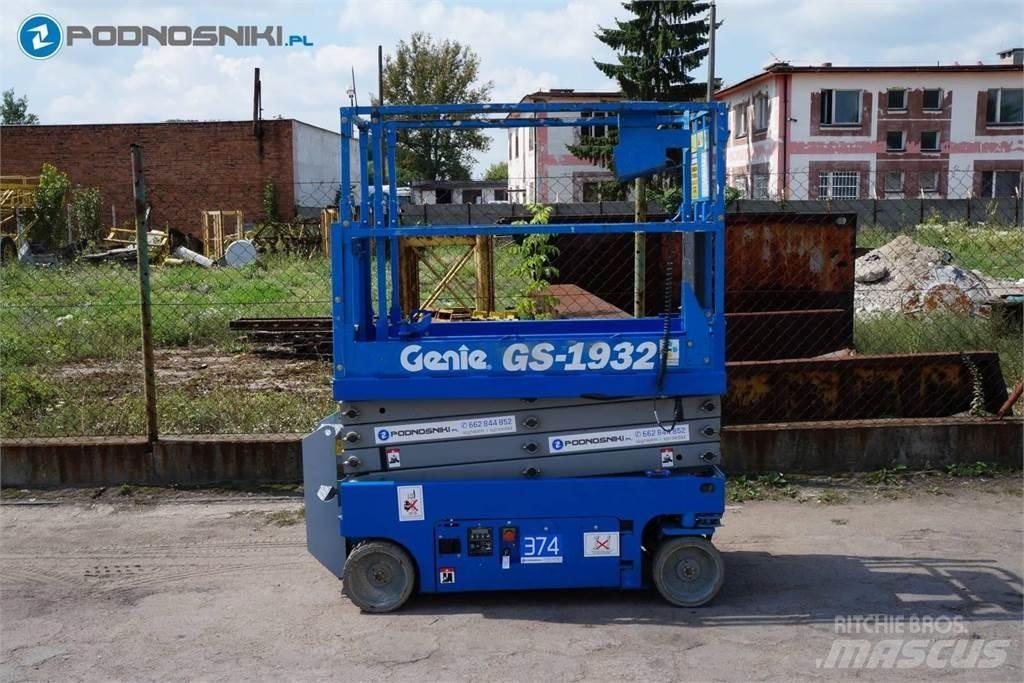 Genie 1932 Ножични работни платформи