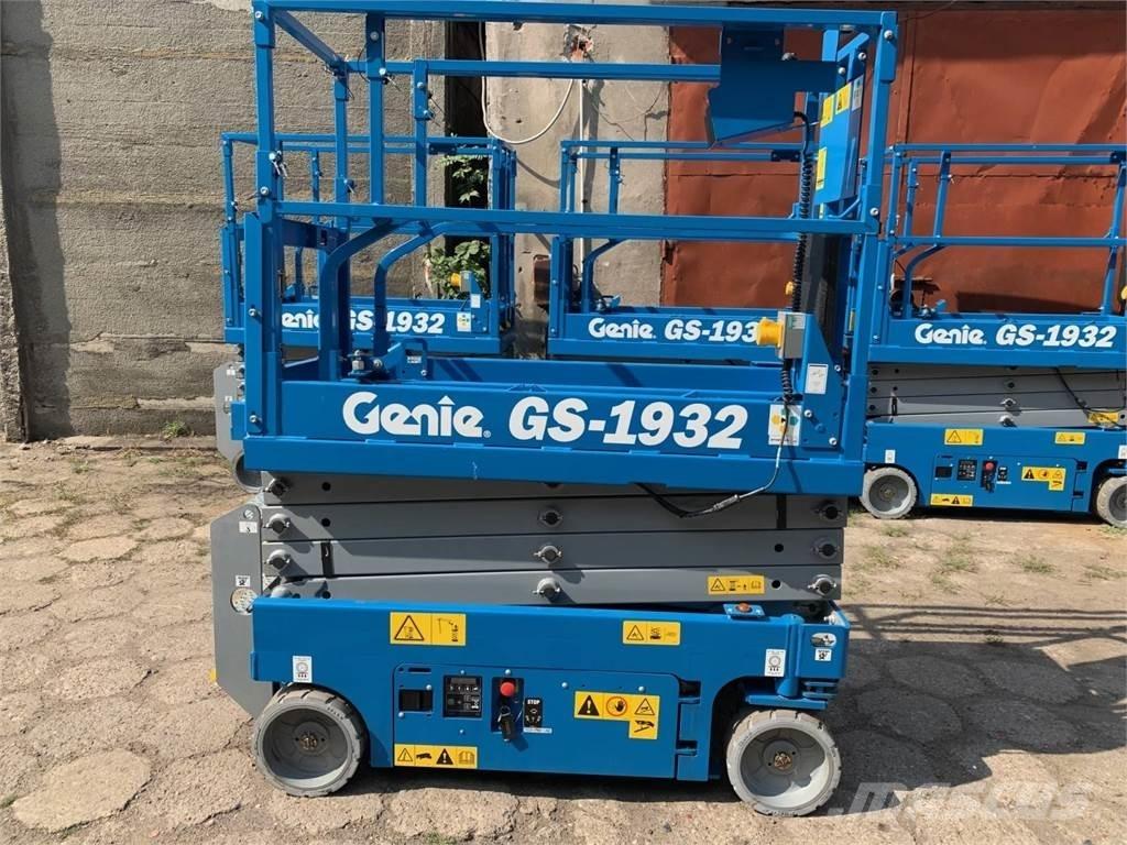 Genie 1932 Ножични работни платформи