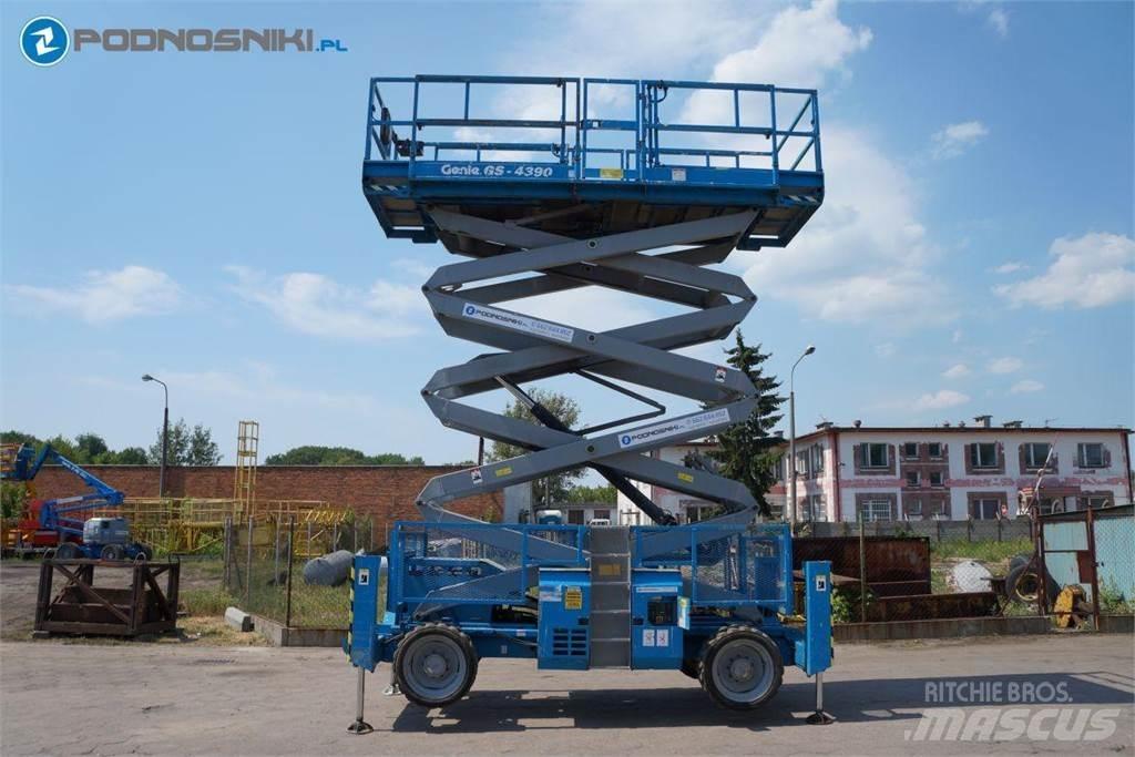 Genie 4390 RT Ножични работни платформи