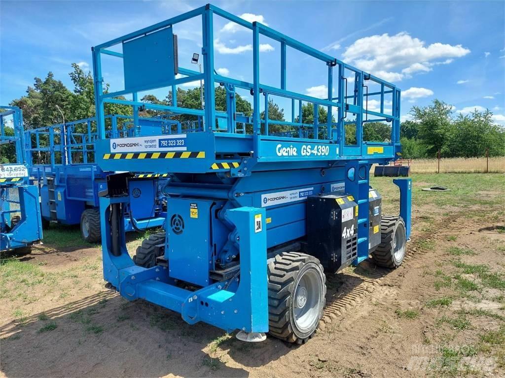 Genie GS-4390 RT Ножични работни платформи