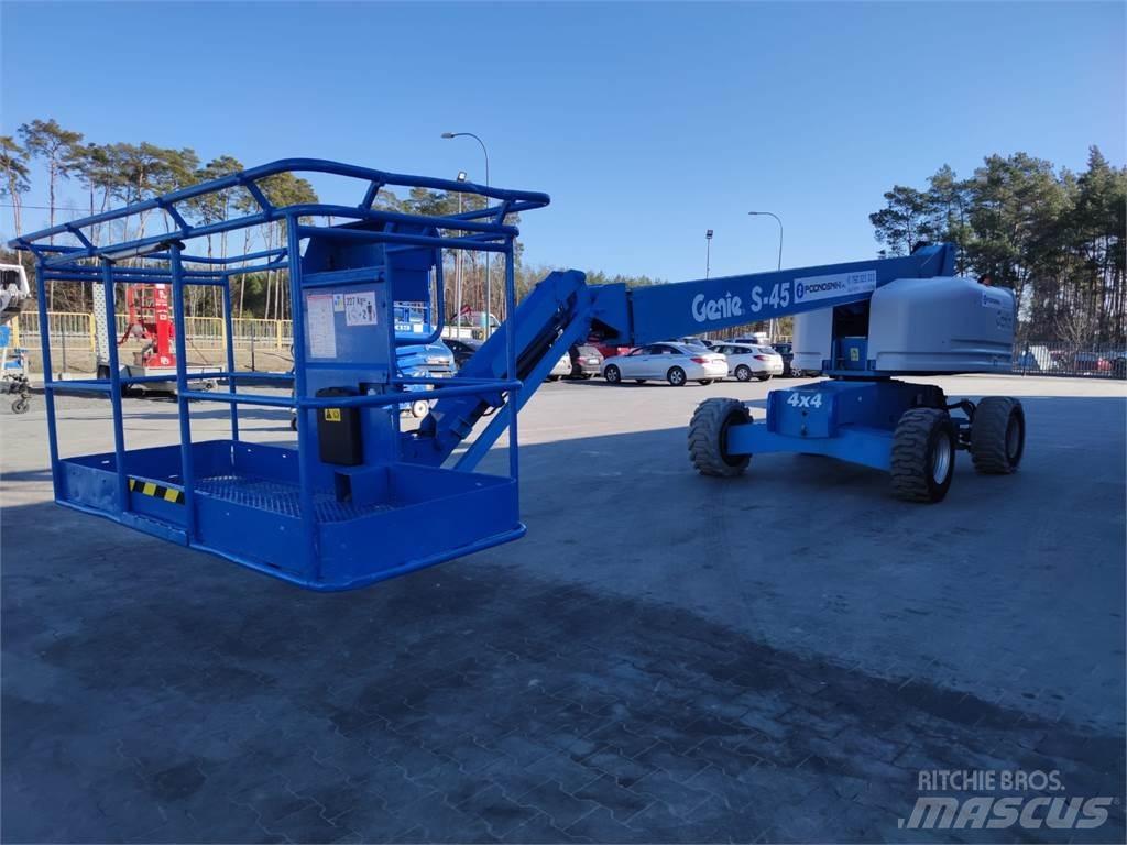 Genie S-45 Телескопични повдигачи
