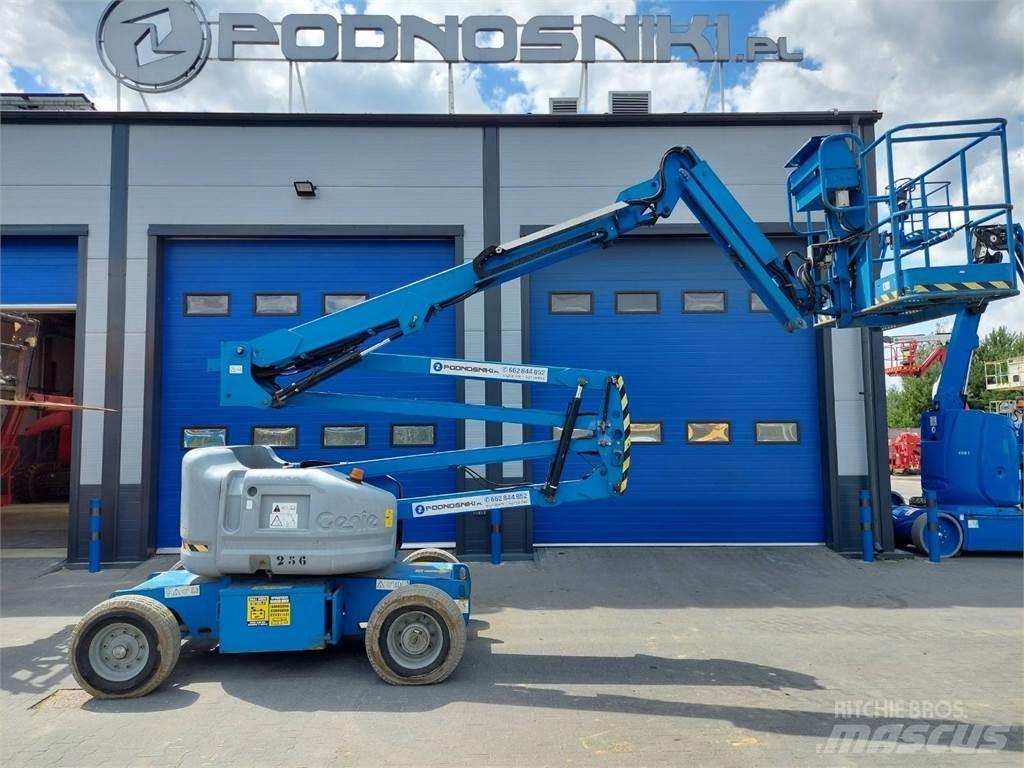 Genie Z-45/25J DC Съчленени стрелови подемници