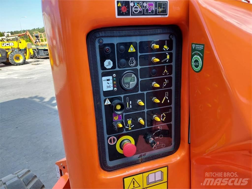 JLG E450AJ Съчленени стрелови подемници