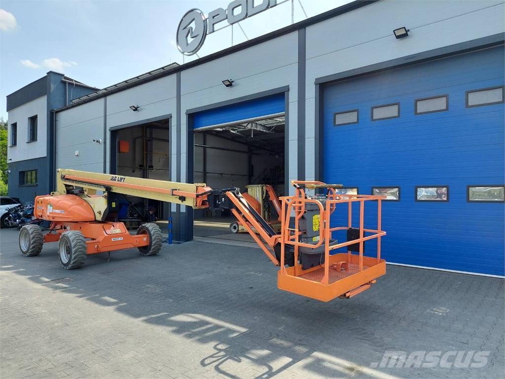 JLG M600JP Съчленени стрелови подемници