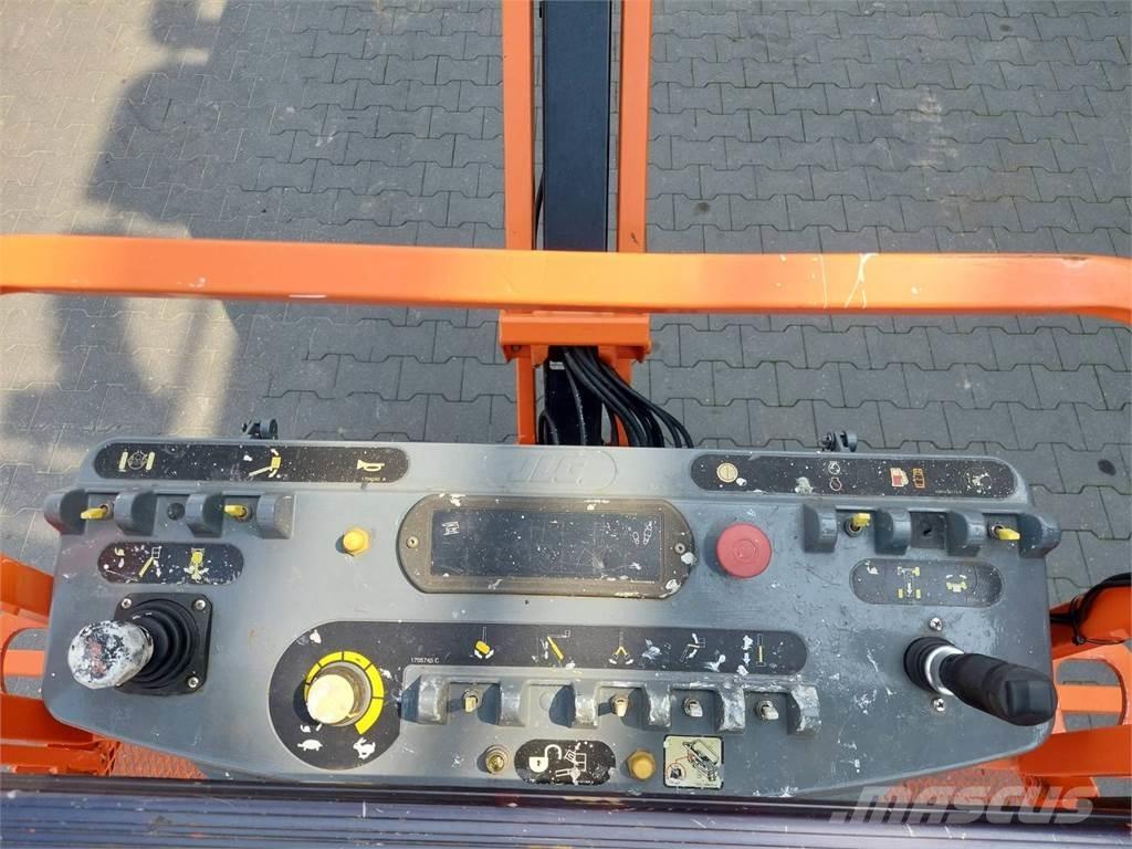 JLG M600JP Съчленени стрелови подемници