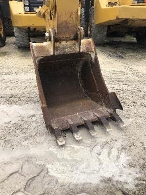 CAT 320 Верижен екскаватор