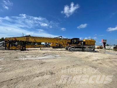 CAT 390FL UHD Багери за разрушаване
