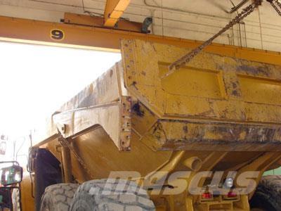 CAT 735 Tailgate Други компоненти