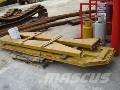 CAT 740 Tailgate Други компоненти
