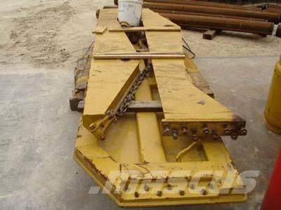 CAT 740 Tailgate Други компоненти