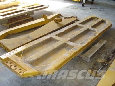 CAT 740 Tailgate Други компоненти