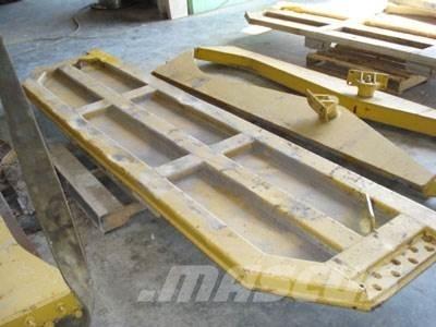 CAT 740 Tailgate Други компоненти
